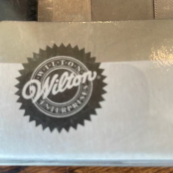 Wilton Wedding Day Ensemble Guest Book Pen, and Silver Frame - Picture 8 of 10